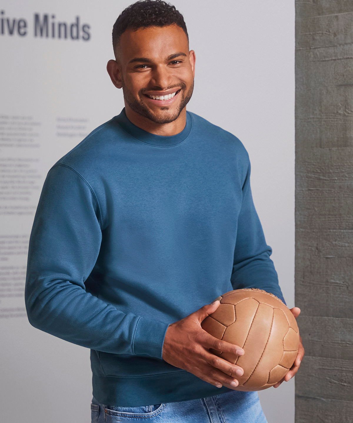 Russell Set-In Sleeve Sweatshirt