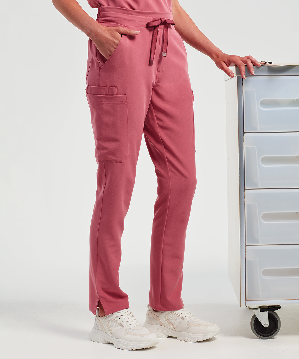 Onna Women's 'Relentless' Onna-Stretch Cargo Pants
