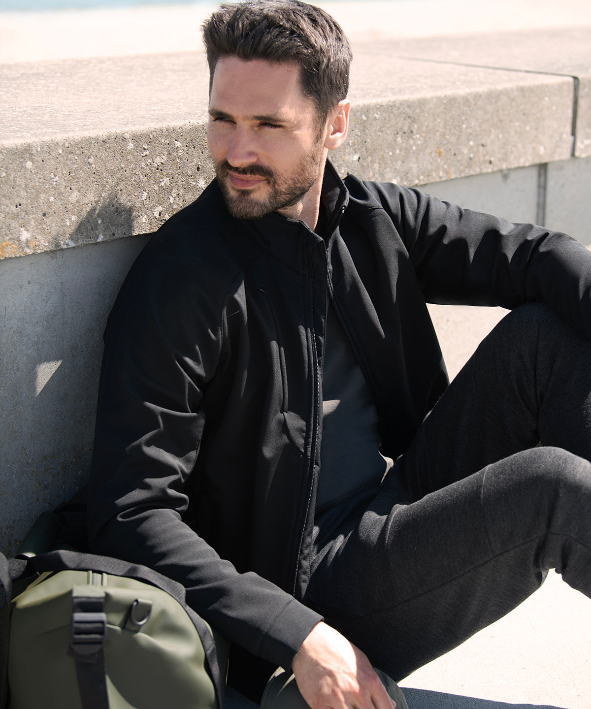 Livingston 4-way stretch softshell