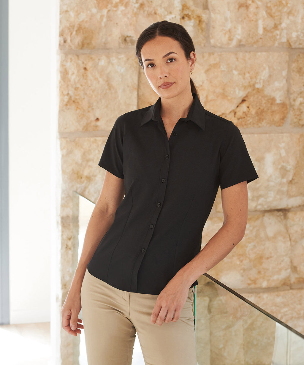 Henbury Women's Wicking Antibacterial Short Sleeve Shirt