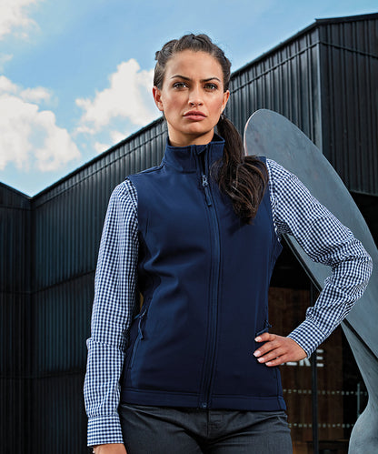 WomenÃƒÂ¢Ã¢â€šÂ¬Ã¢â€žÂ¢s WindcheckerÃƒâ€šÃ‚Â® printable and recycled gilet
